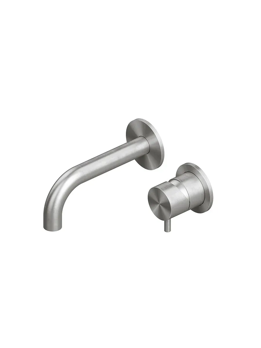 QuadroDesign ottavo wall mounted mixer with spout