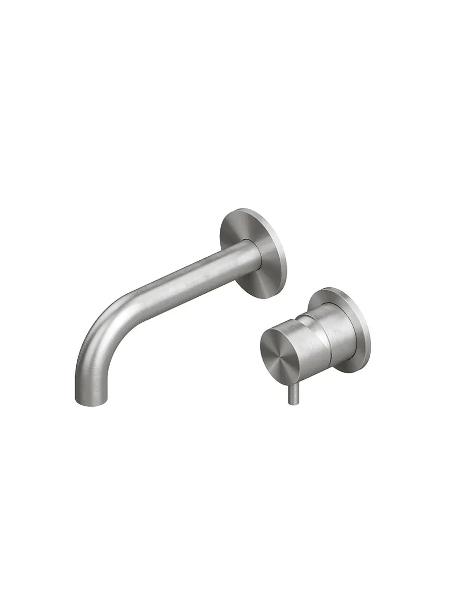 source wall mounted mixer with spout