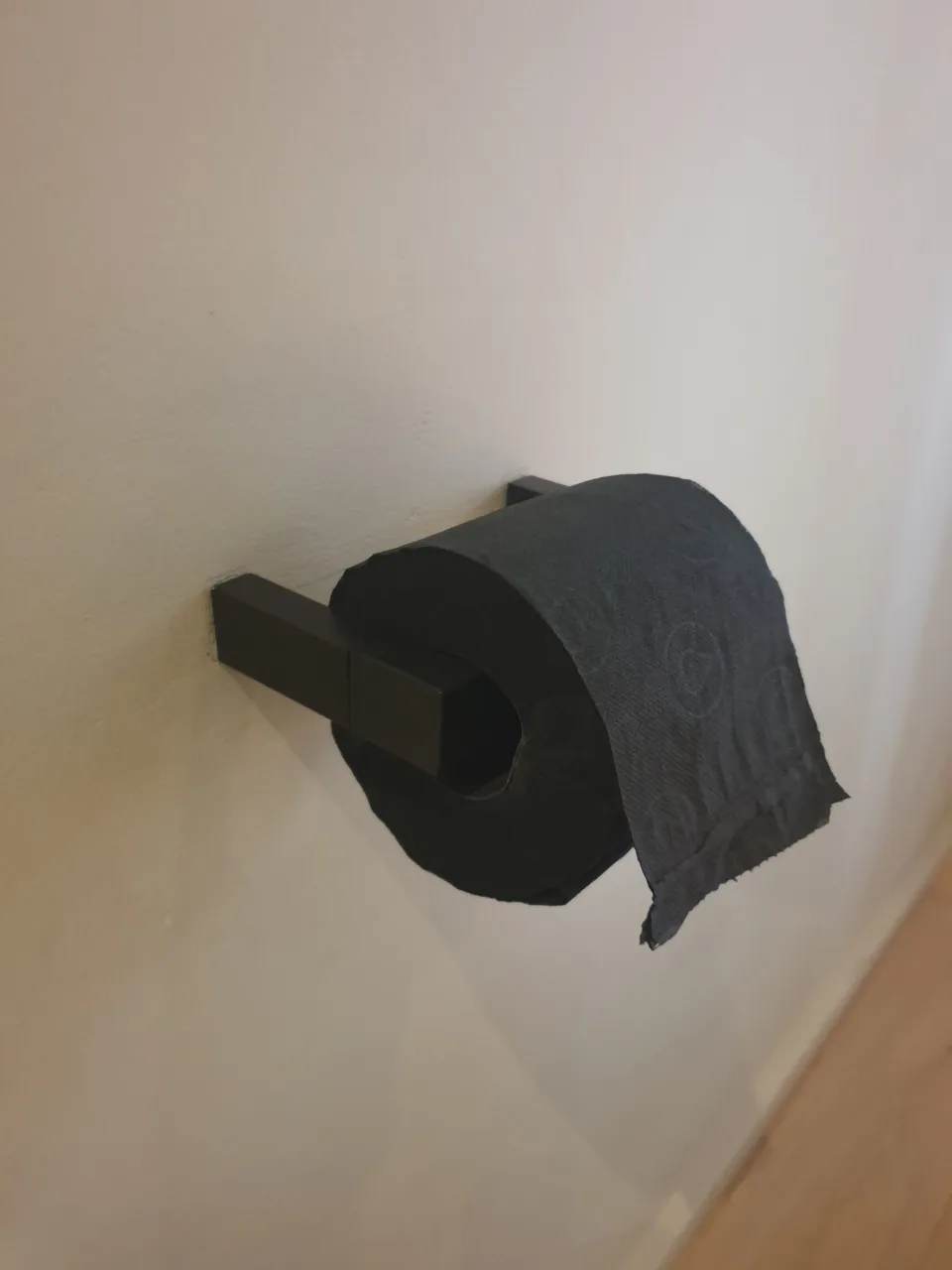 linea toilet roll holder