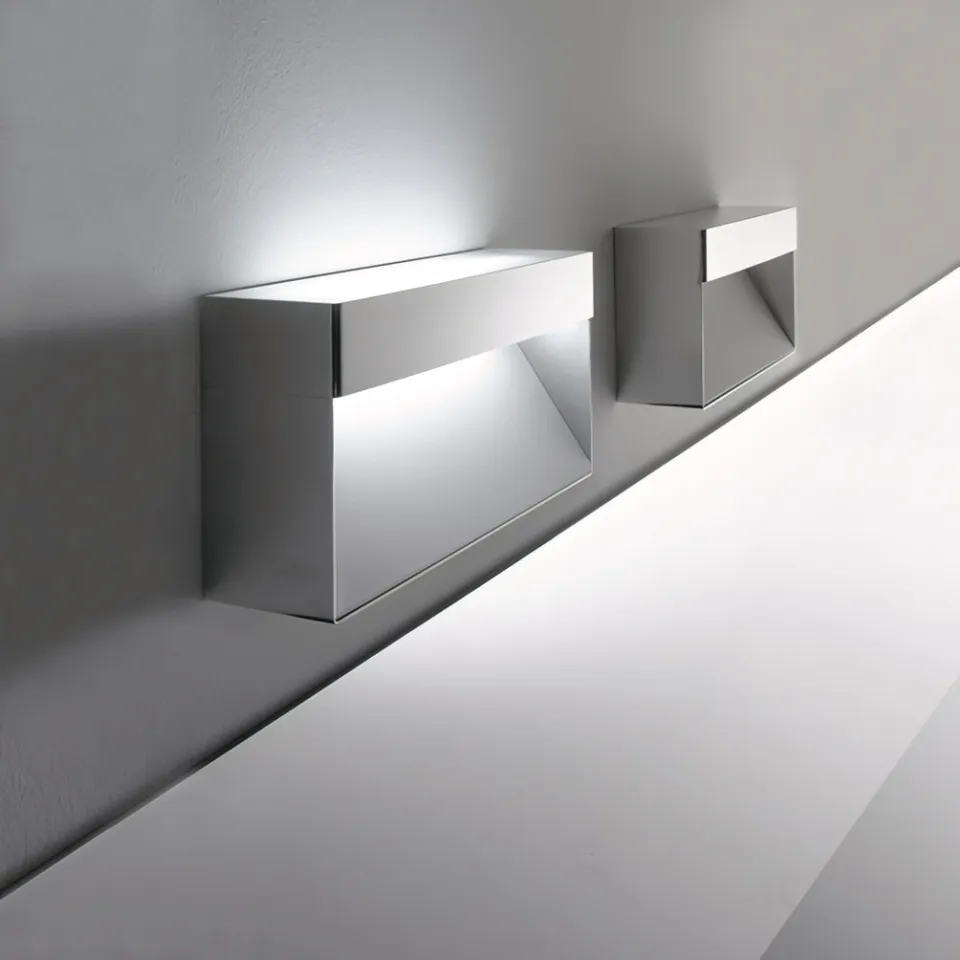 369 wall mount bathroom light