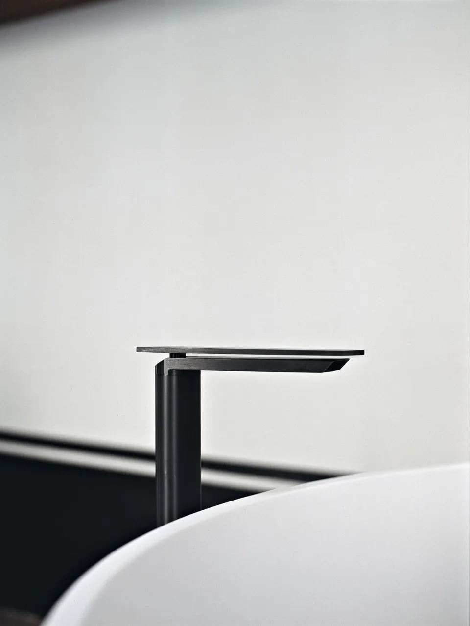 sen floor standing bath mixer